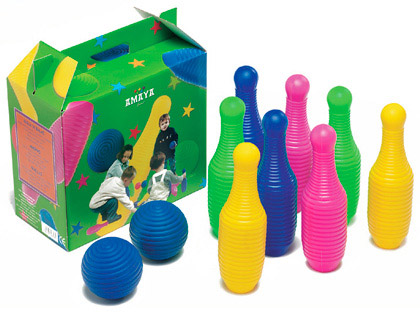 Bolo  de Polietileno Altura 26 cm Inclui 8 Cones e 2 Bolas